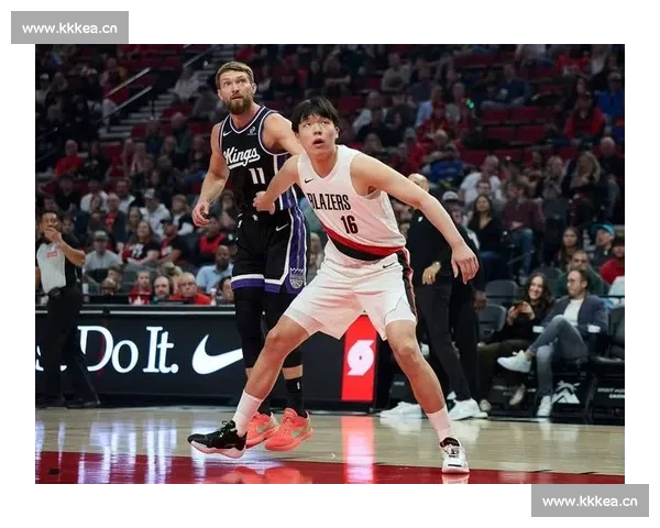 赛后采访聚焦球队战术调整与球员心态解读展望未来赛季新战术落地